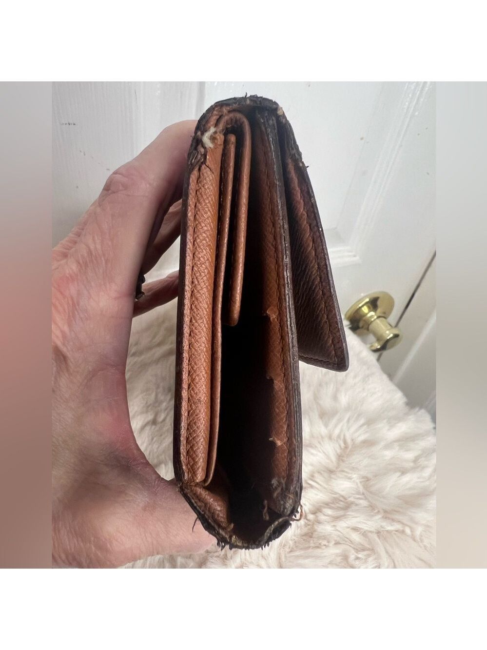 LOUIS VUITTON MONOGRAM PORTE TRESOR INTERNATIONAL WALLET - Picture 7 of 15